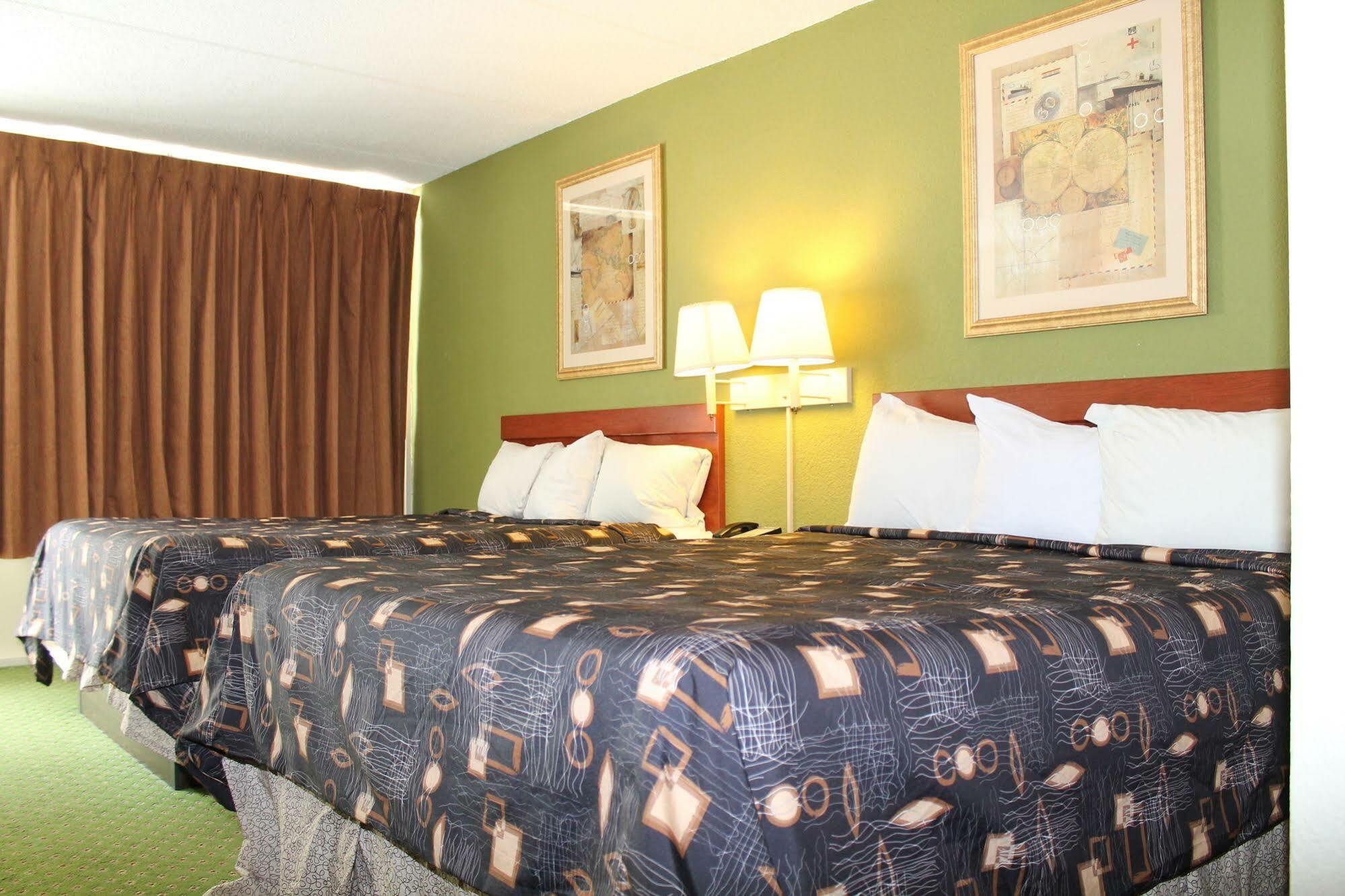 Travelers Inn Kingsland Exteriér fotografie
